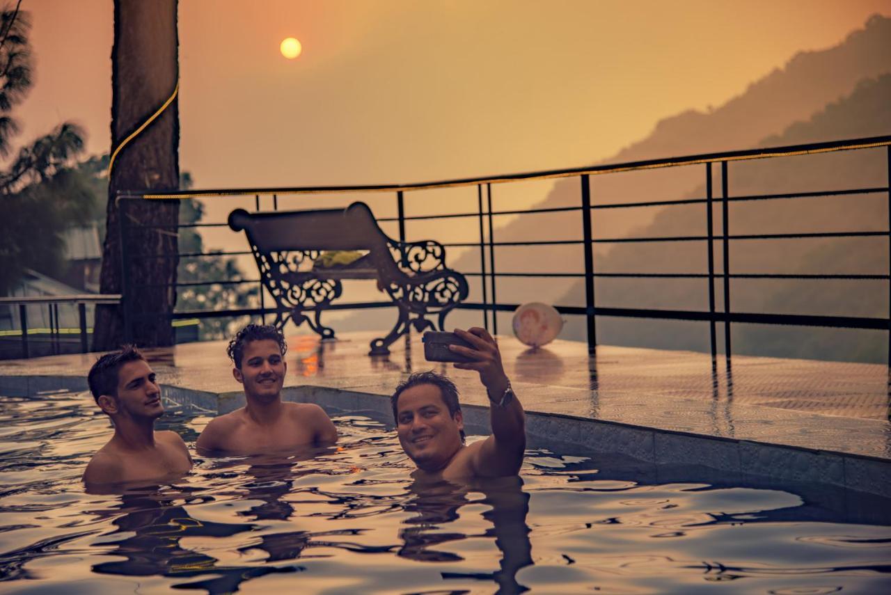 Safarmaina Resort Kasauli Eksteriør billede
