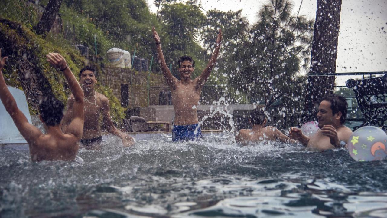 Safarmaina Resort Kasauli Eksteriør billede