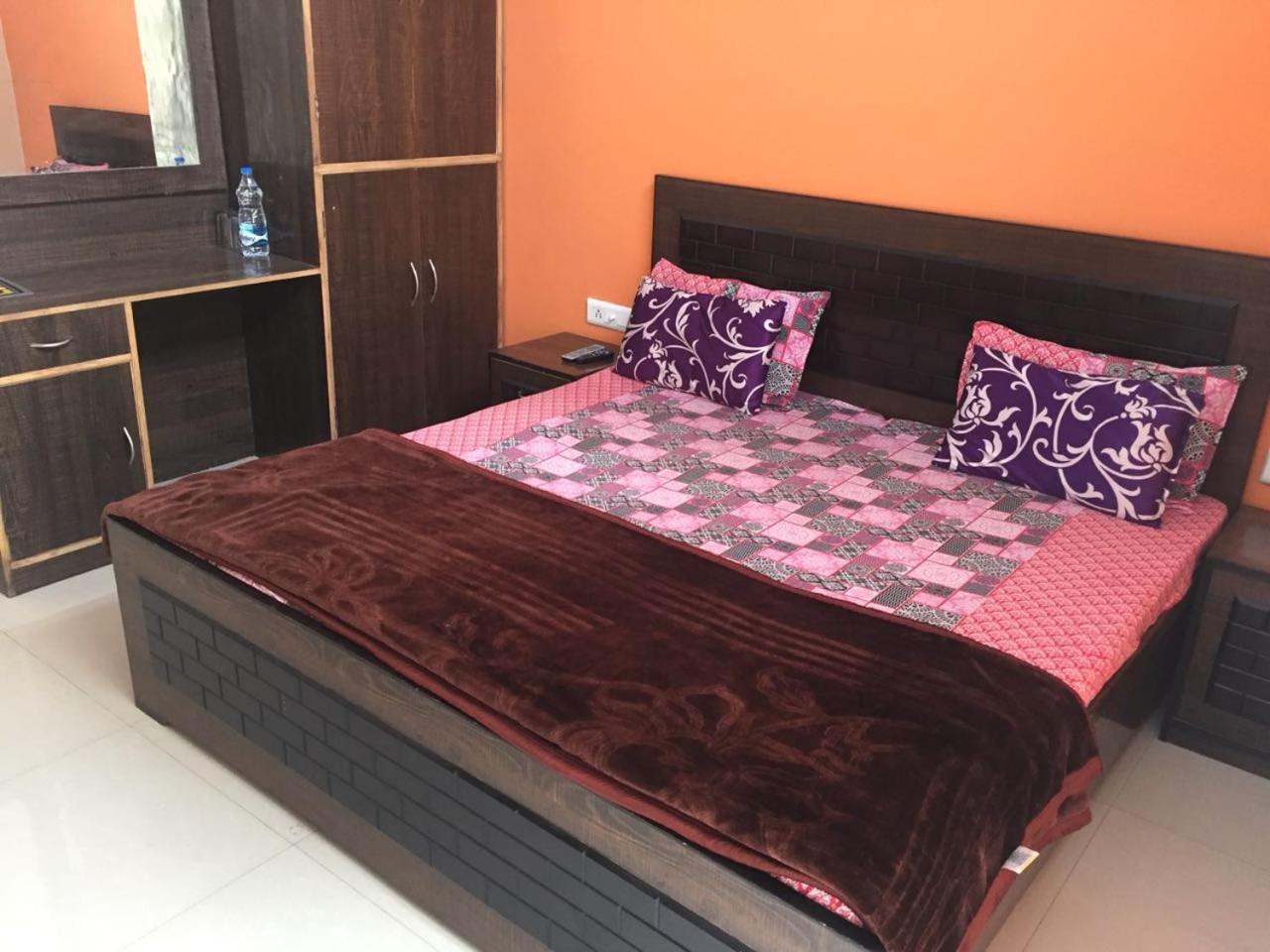 Safarmaina Resort Kasauli Eksteriør billede