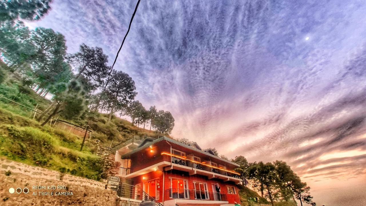 Safarmaina Resort Kasauli Eksteriør billede