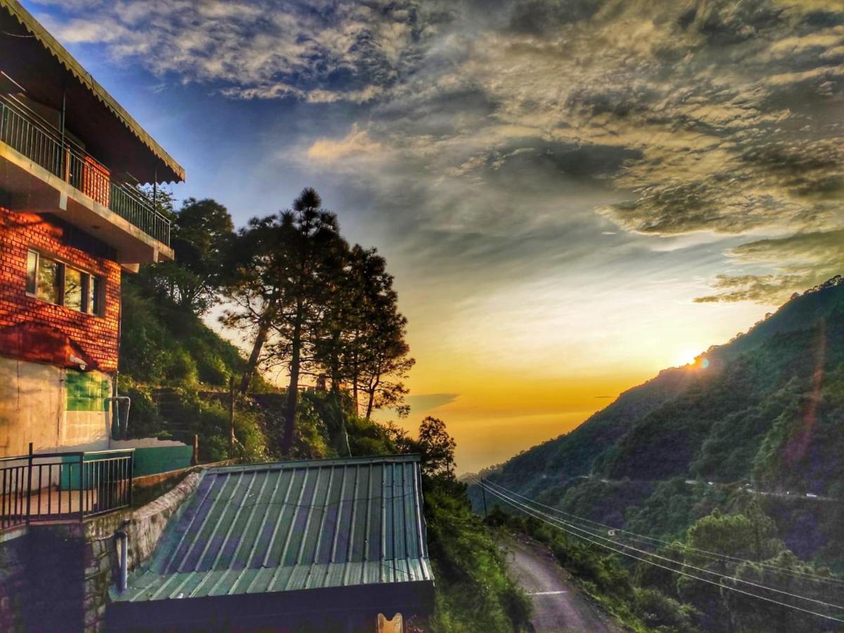 Safarmaina Resort Kasauli Eksteriør billede